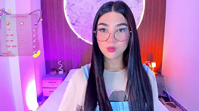 RoseCassie online show from June 9, 12:50 pm