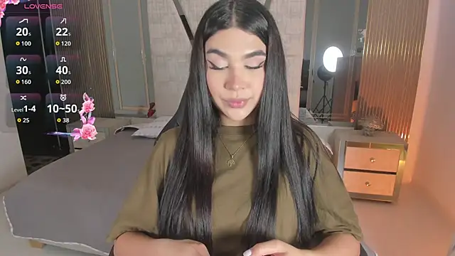 RoseCassie online show from June 24, 1:43 pm