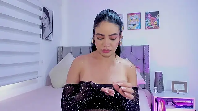 Sara Leblanc online show from January 24, 5:00 pm