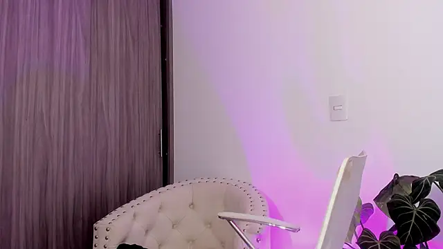 Sara Leblanc online show from March 13, 3:50 pm