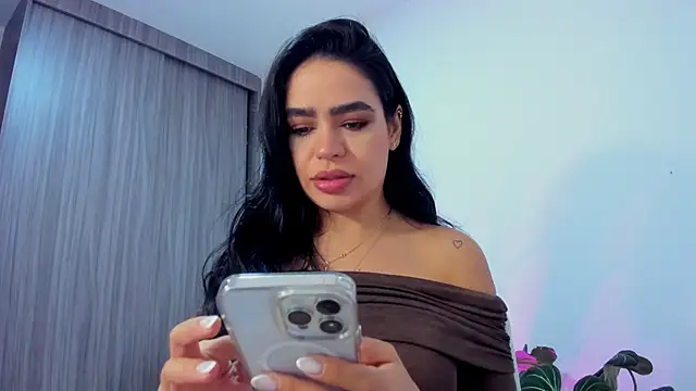 Sara Leblanc online show from October 8, 3:20 pm