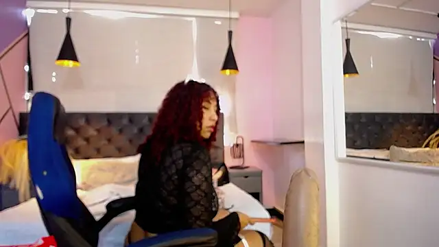 Snapshot of lauraltt chatting on January 11, 1:22 pm lauraltt online show from January 11, 1:22 pm