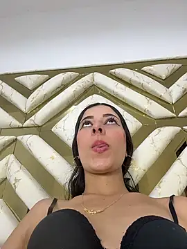 evaFiore online show from February 24, 8:29 pm