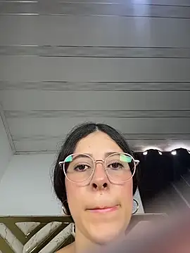 Snapshot of evaFiore chatting on June 4, 7:42 pm evaFiore online show from June 4, 7:42 pm