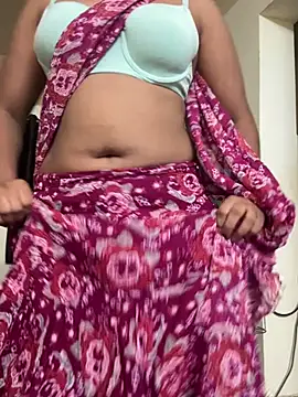 priyadevi17 online show from December 20, 7:50 pm