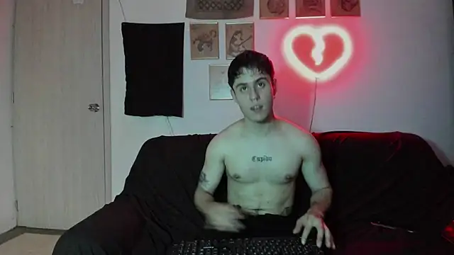 Snapshot of Antonello_Vannucci chatting on January 4, 3:29 am Antonello Vannucci online show from January 4, 3:29 am