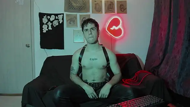 Snapshot of Antonello_Vannucci chatting on January 11, 8:21 pm Antonello Vannucci online show from January 11, 8:21 pm