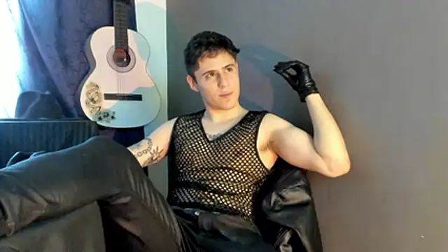 Snapshot of Antonello_Vannucci chatting on November 19, 4:18 pm Antonello Vannucci online show from November 19, 4:18 pm