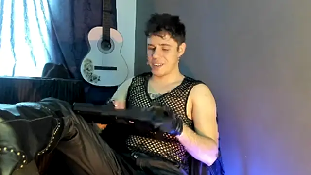 Snapshot of Antonello_Vannucci chatting on November 30, 4:33 pm Antonello Vannucci online show from November 30, 4:33 pm