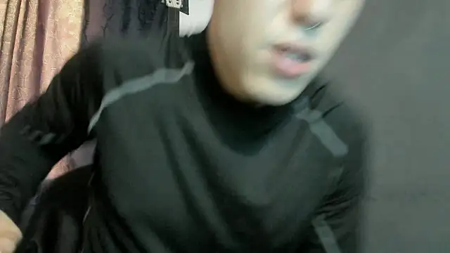 Snapshot of Antonello_Vannucci chatting on December 21, 10:39 pm Antonello Vannucci online show from December 21, 10:39 pm