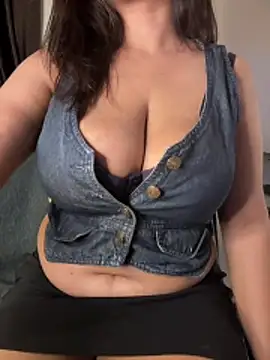 honeyboobies7249 online show from June 13, 4:05 pm