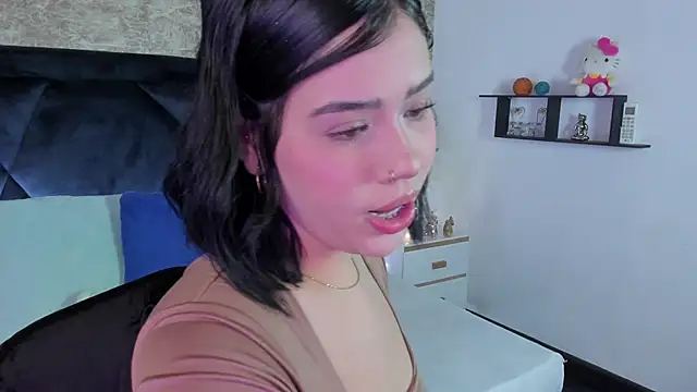 Snapshot of Lily_Woodz chatting on November 29, 7:17 pm Lily Woodz online show from November 29, 7:17 pm