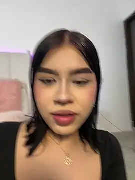 Lily Woodz online show from March 16, 7:07 pm