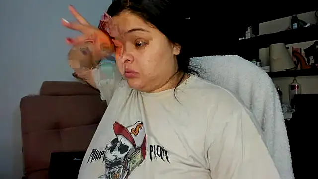 lizzie c online show from December 19, 7:37 am