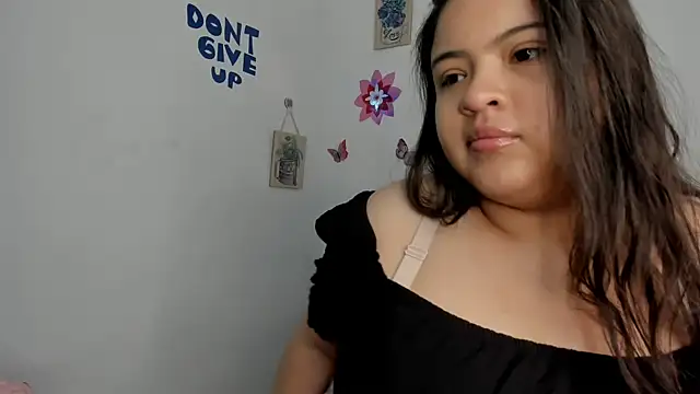 Snapshot of lizzie_c chatting on July 17, 3:02 am lizzie c online show from July 17, 3:02 am