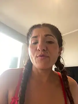 AlejandritaMilano online show from February 14, 7:21 pm