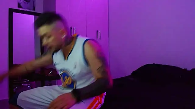 miia-liiam online show from March 11, 5:57 am