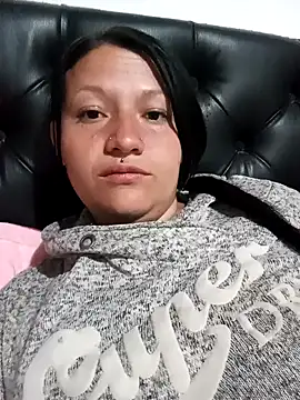 Snapshot of kattia_bk chatting on January 6, 1:42 am kattia bk online show from January 6, 1:42 am