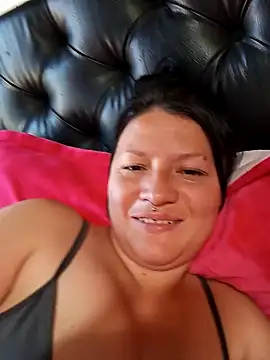 Snapshot of kattia_bk chatting on January 14, 3:04 pm kattia bk online show from January 14, 3:04 pm