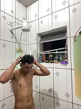 Snapshot of gu_ga_7 chatting on December 22, 6:49 am gu ga 7 online show from December 22, 6:49 am