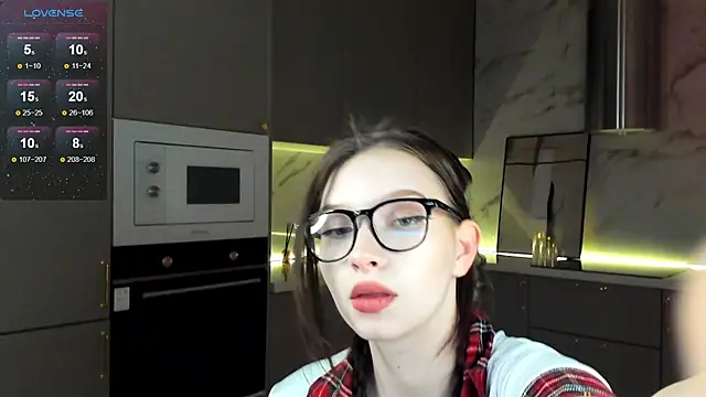 Snapshot of mari_nettt chatting on January 9, 3:34 pm mari nettt online show from January 9, 3:34 pm