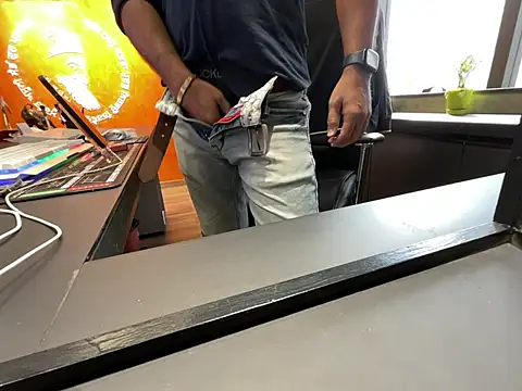 Snapshot of Nil_Talreja chatting on December 20, 9:21 am Nil Talreja online show from December 20, 9:21 am