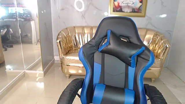 Snapshot of honey_torres_sub chatting on March 18, 12:47 pm honey torres sub online show from March 18, 12:47 pm