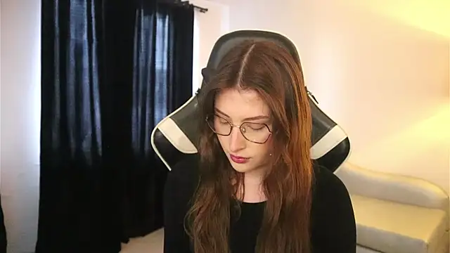 Daisha Riley online show from November 24, 2:39 pm