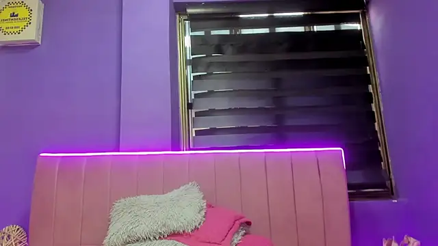 CintiaWalker online show from March 4, 12:55 pm