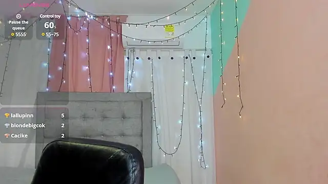 dani-lue online show from January 17, 12:10 pm