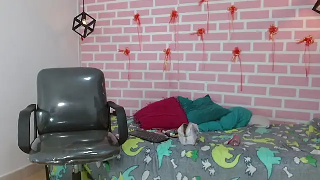 dani-lue online show from February 23, 12:27 pm