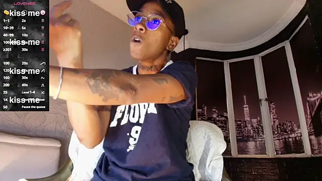 Snapshot of JhonyMiller_ chatting on March 10, 7:40 pm JhonyMiller online show from March 10, 7:40 pm