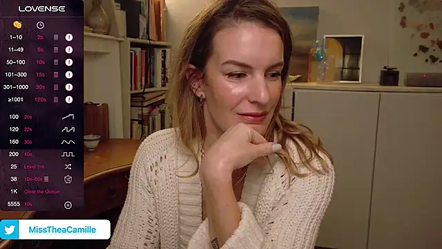 Snapshot of MissTheaCamille chatting on January 28, 1:29 am MissTheaCamille online show from January 28, 1:29 am