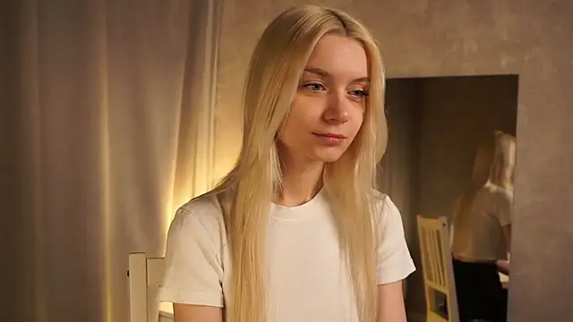 Snapshot of Hi_my_name_is chatting on February 11, 3:18 pm Hi my name is online show from February 11, 3:18 pm