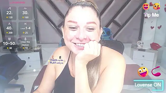 Snapshot of natalia5560 chatting on February 20, 2:35 pm natalia5560 online show from February 20, 2:35 pm
