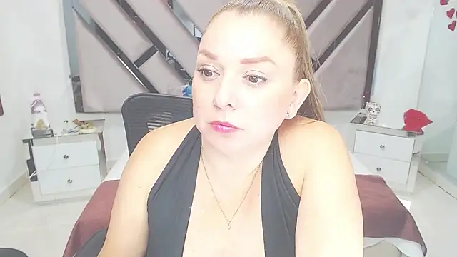 Snapshot of natalia5560 chatting on March 4, 1:59 pm natalia5560 online show from March 4, 1:59 pm