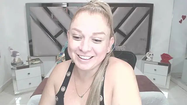 Snapshot of natalia5560 chatting on March 14, 4:09 pm natalia5560 online show from March 14, 4:09 pm