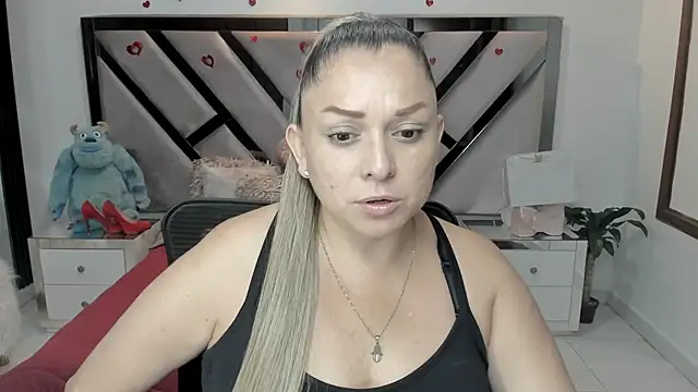 natalia5560 online show from November 12, 1:00 pm