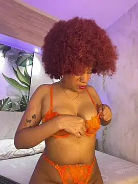loladupont online show from June 6, 3:11 am