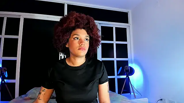 loladupont online show from July 5, 3:02 am