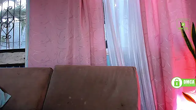 milktitsdua online show from October 25, 9:42 pm