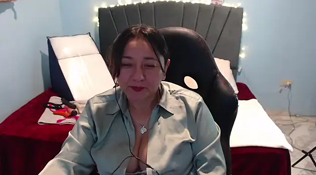 AngelRouss online show from February 13, 2:20 pm