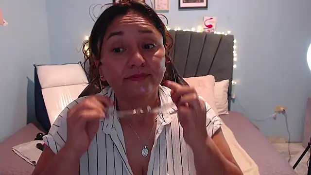 AngelRouss online show from March 1, 5:38 pm