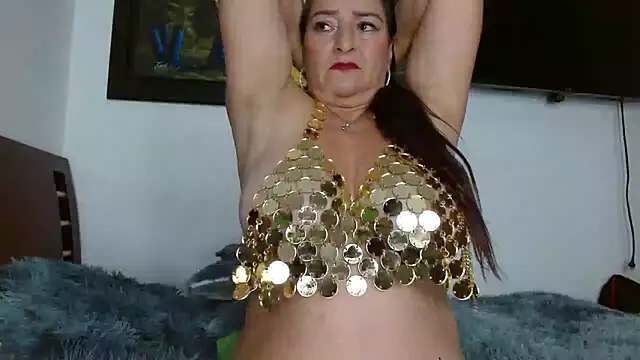 claudiaa B online show from March 15, 5:08 am