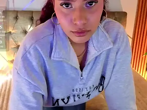 charlottee white online show from July 25, 9:01 pm