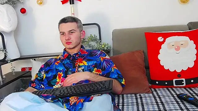 Snapshot of Devin_Jay chatting on December 25, 9:33 pm Devin Jay online show from December 25, 9:33 pm