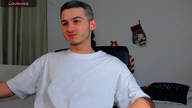 Snapshot of Devin_Jay chatting on December 29, 7:53 pm Devin Jay online show from December 29, 7:53 pm