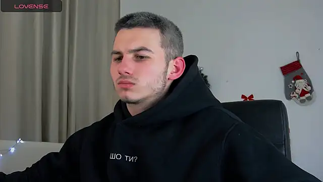 Snapshot of Devin_Jay chatting on December 30, 7:42 pm Devin Jay online show from December 30, 7:42 pm