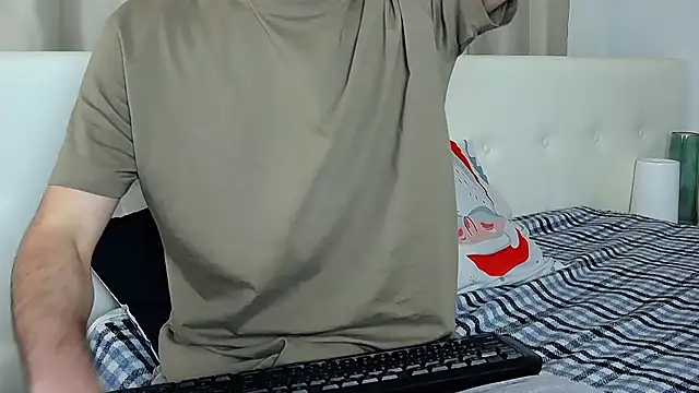 Snapshot of Devin_Jay chatting on January 18, 1:40 pm Devin Jay online show from January 18, 1:40 pm