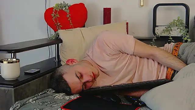 Snapshot of Devin_Jay chatting on February 7, 11:13 pm Devin Jay online show from February 7, 11:13 pm